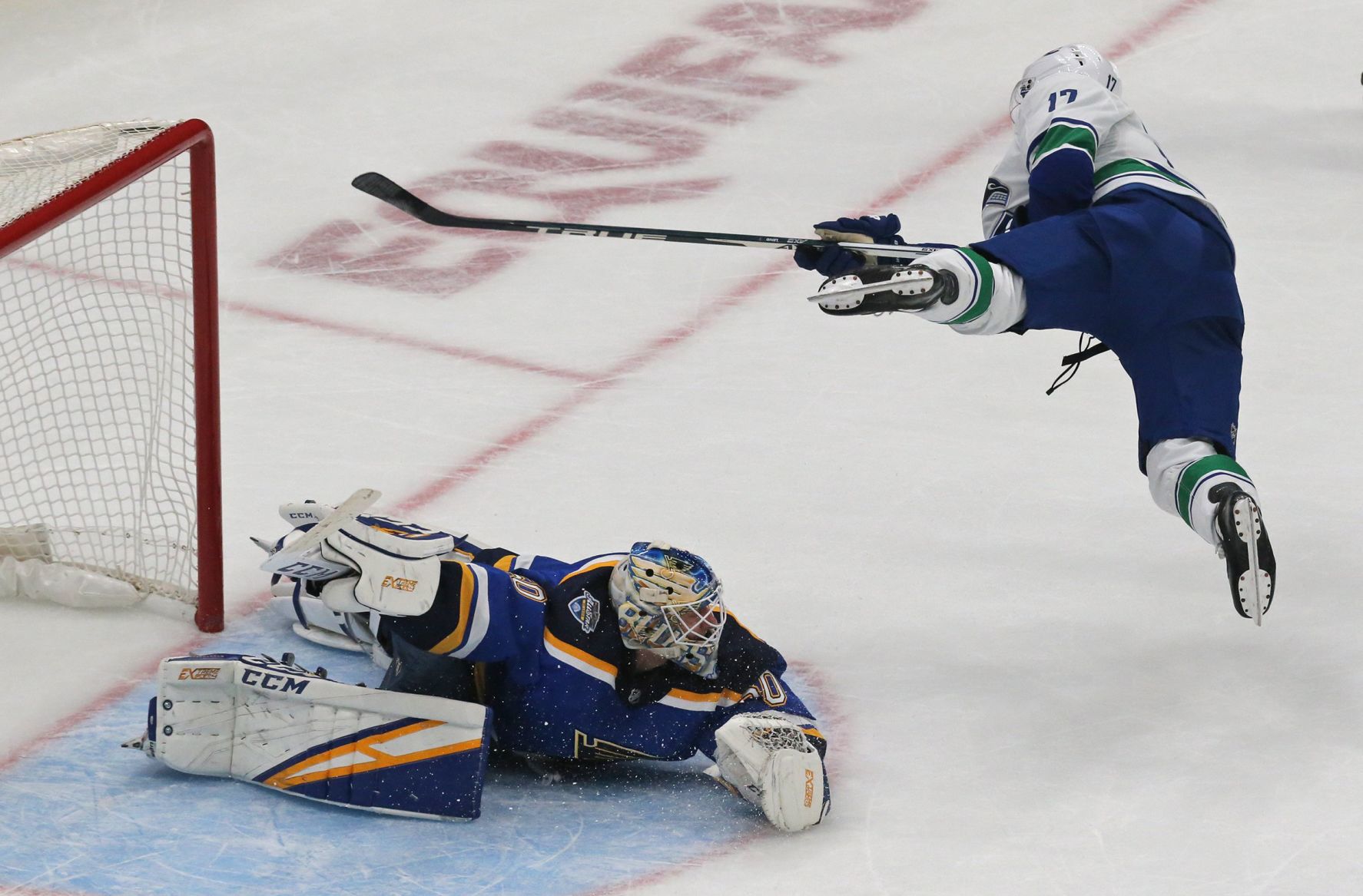 Blues take on the Canucks at Enterprise Center